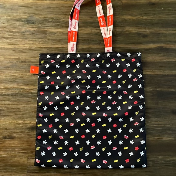 Harvey’s Seatbelt Bag Love You to Pieces Mickey Minnie & Mouse Shopper Tote - Picture 8 of 12